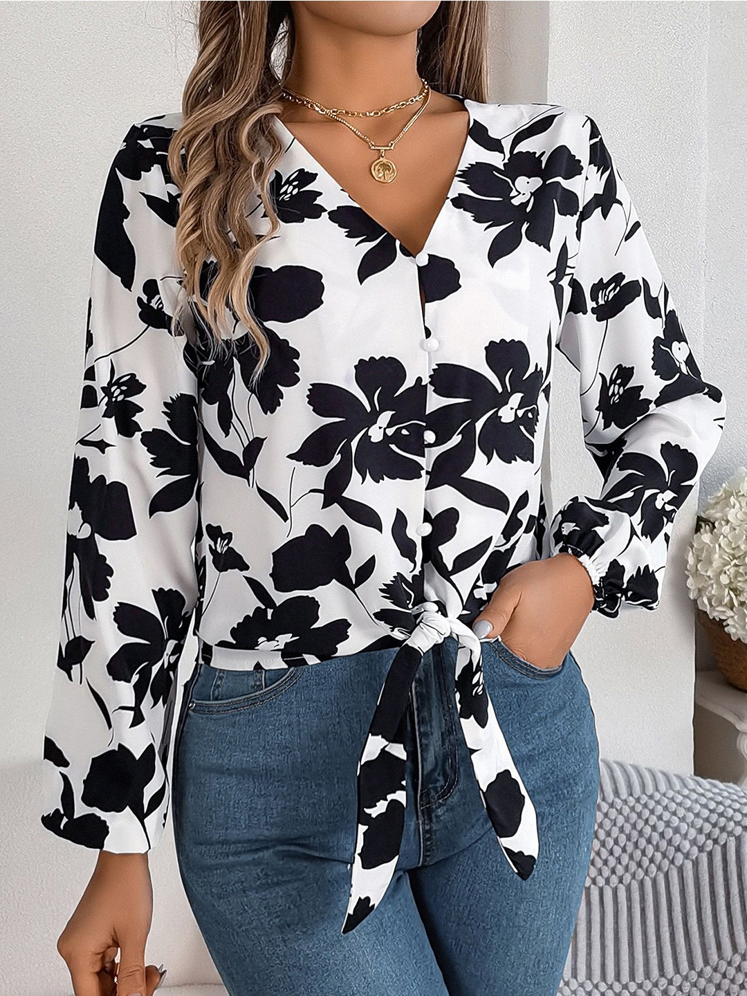 

HERE&NOW Women Floral Printed V-Neck Top, White