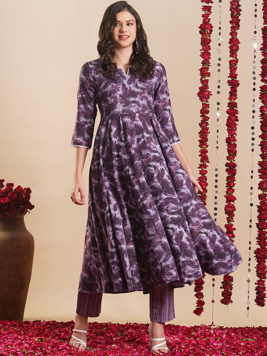 

GoSriKi Abstract Printed Round Neck Anarkali Kurta With Trousers, Purple