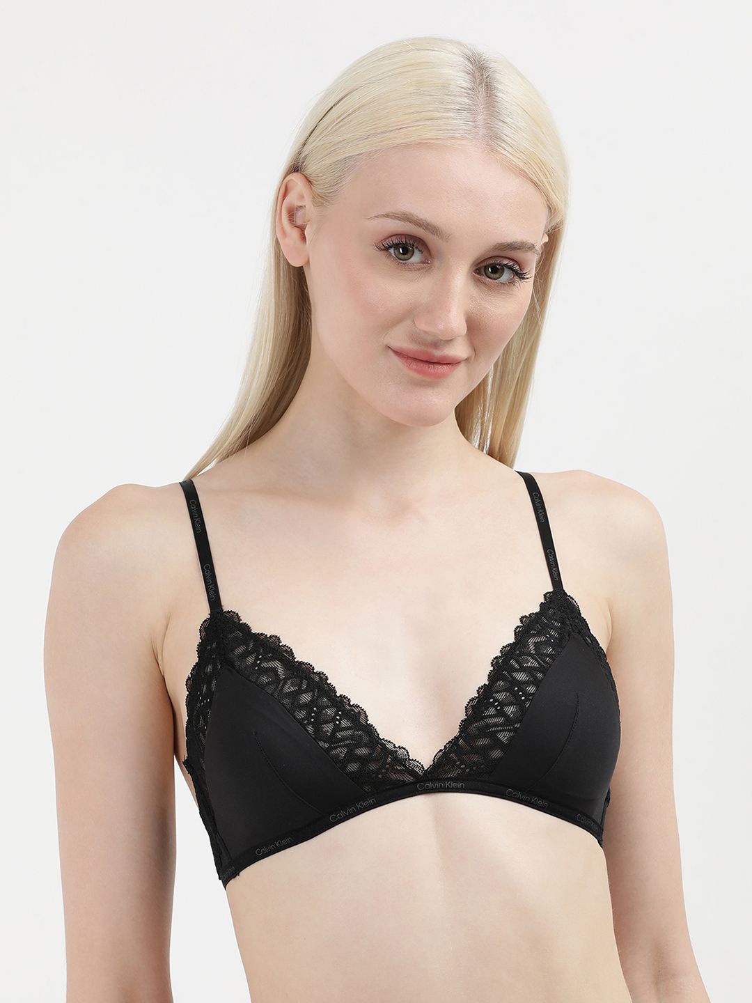 

Calvin Klein Underwear Lightly Padded Underwired Push-Up Bra, Black