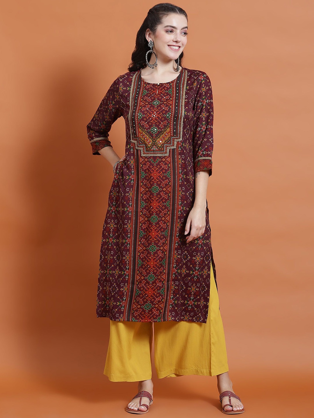 

Shree Geometric Printed Sequinned Straight Kurta, Purple