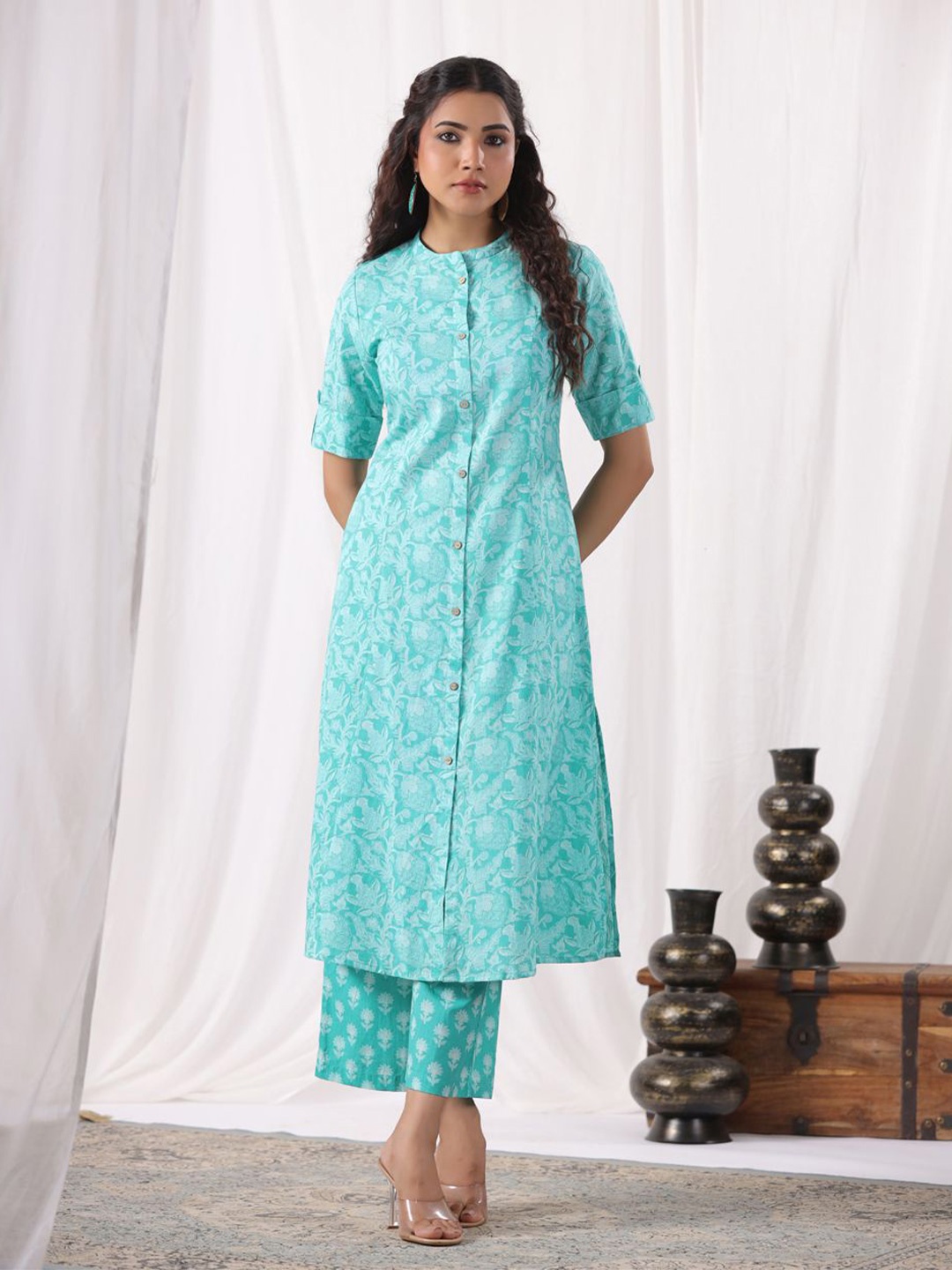 

PIROH Floral Printed Pure Cotton Kurta with Trousers, Turquoise blue