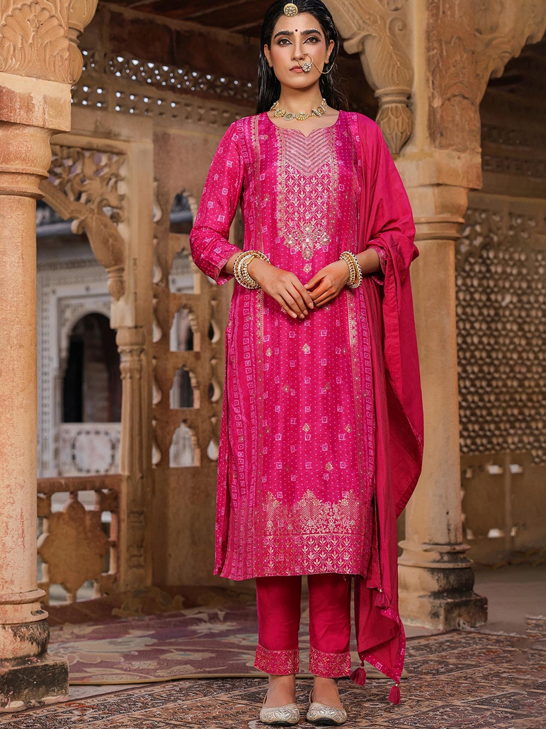 

SCAKHI Bandhani Printed Sequinned Jacquard Weave Straight Kurta with Trousers & Dupatta, Fuchsia