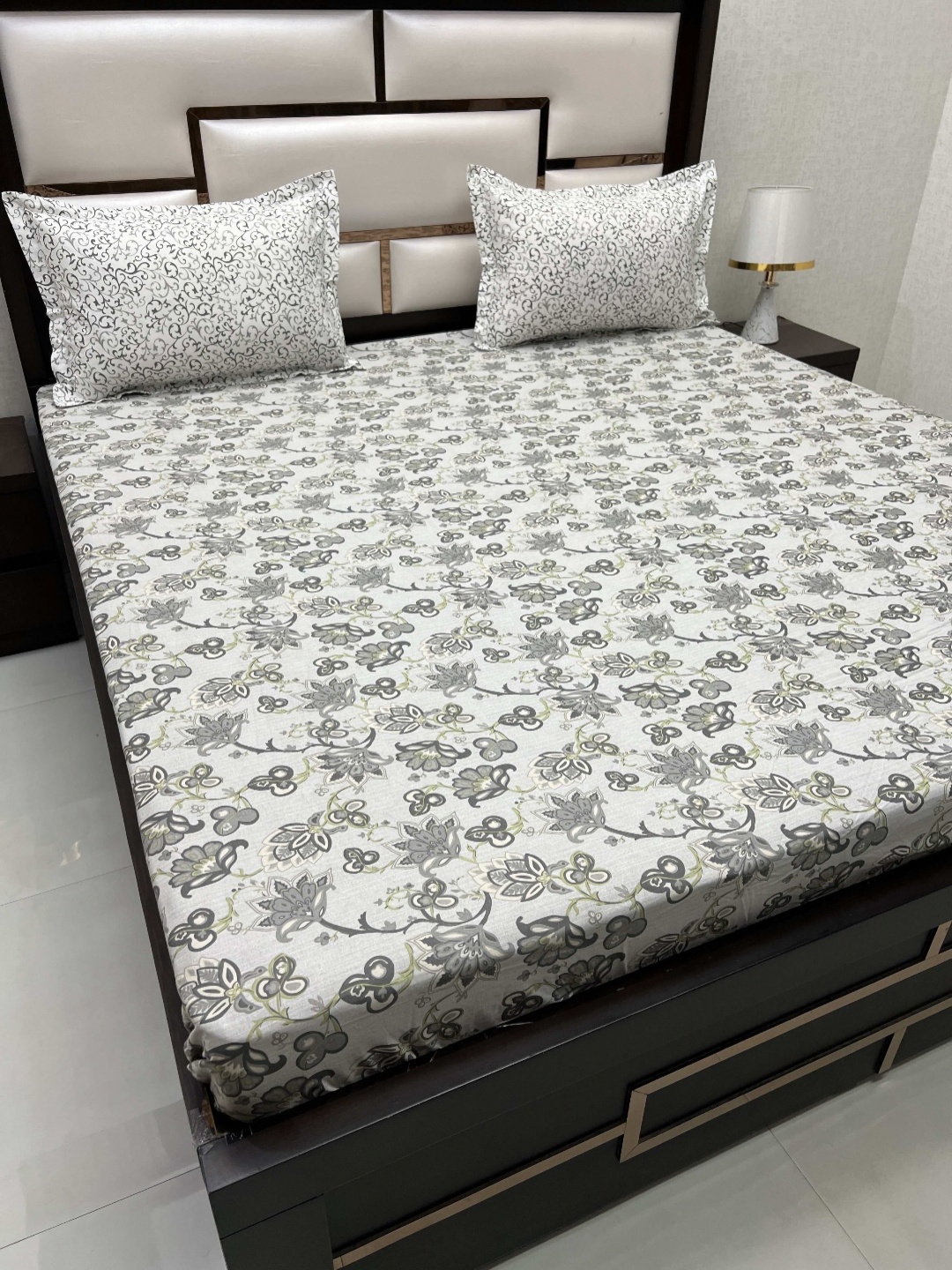 

Pure Decor Sapphire Grey Floral Printed 330 TC Pure Cotton Fitted Super King Bedsheet Set