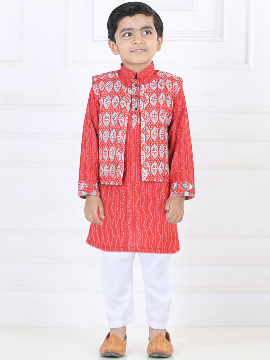 

Here&Now X Kinder Kids Boys Printed Regular Pure Cotton Kurta with Pyjamas, Red