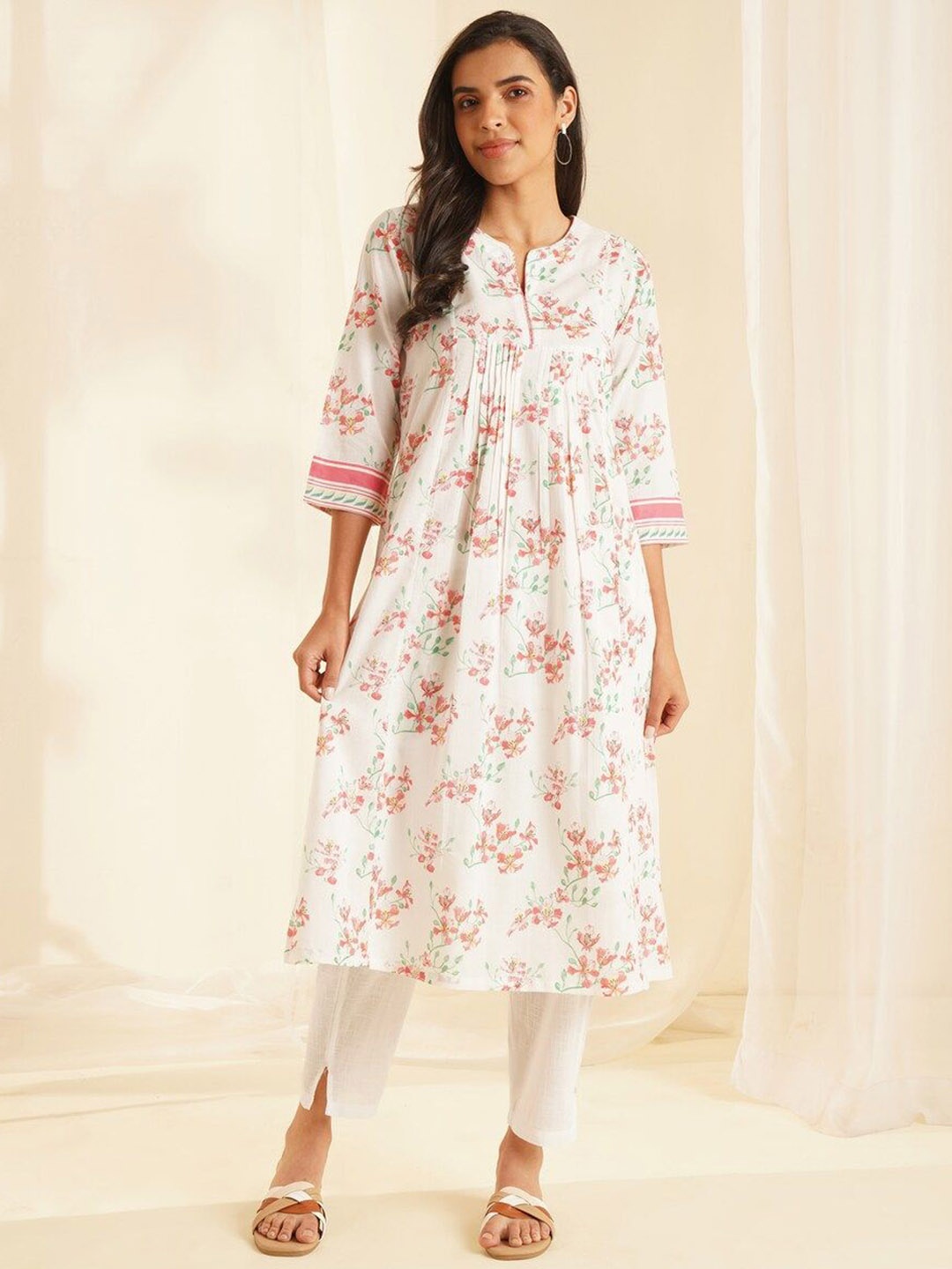 

JAYPORE Floral Printed Notched Neck A-Line Kurta, Off white