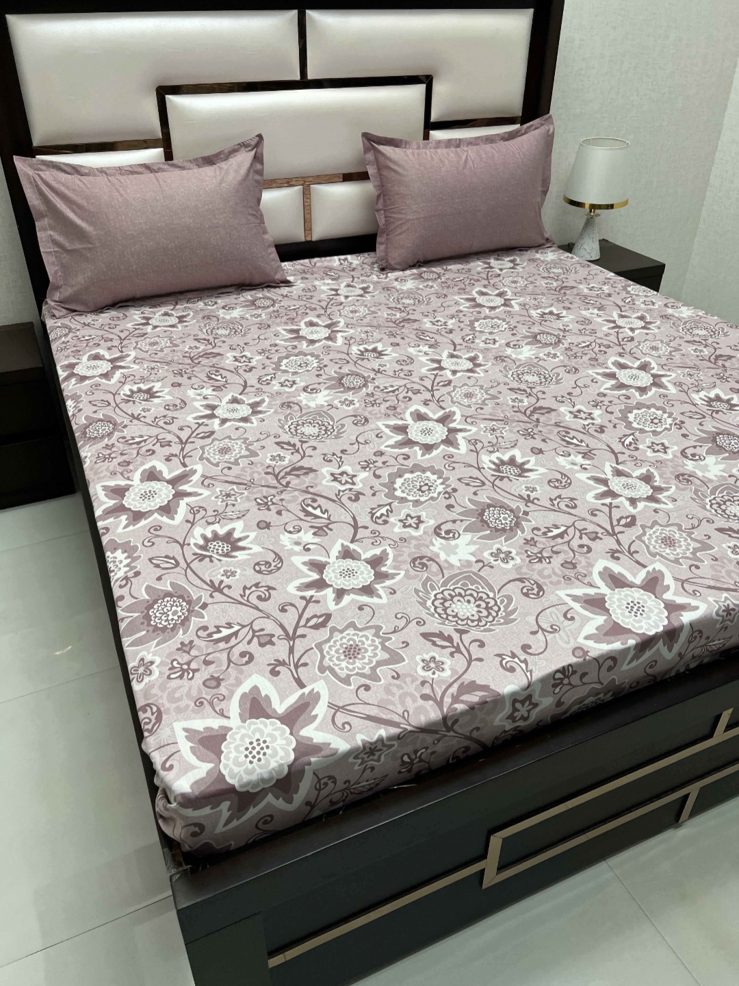 

Pure Decor Lifestyle Purple Floral 250 TC Cotton King Bedsheet With 2 Pillow Covers