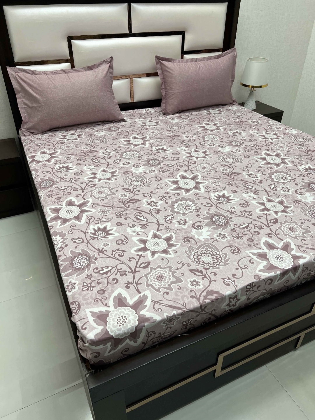 

Pure Decor Lifestyle Purple Floral Cotton 260 TC King Bedsheet with 2 Pillow Covers