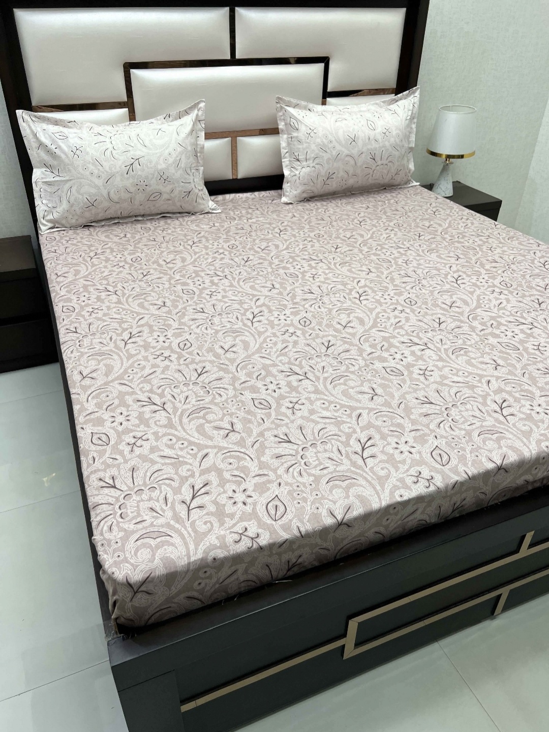 

Pure Decor Cotton King Size Double Bedsheet With 2 Pillow Covers 2.74m X 2.74m, Peach