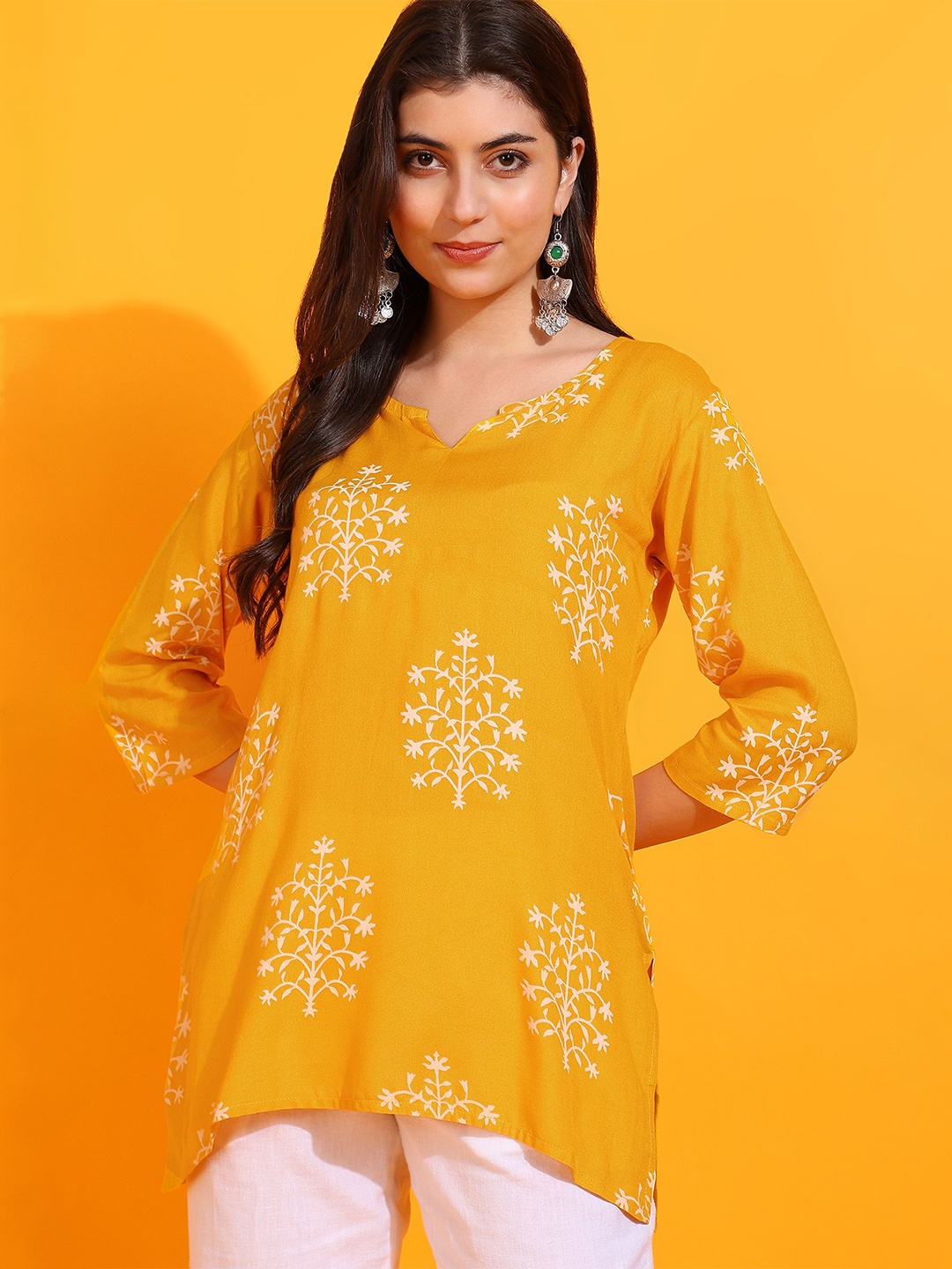 

Mialo fashion Women Floral Printed Mandarin Collar Kurti, Mustard