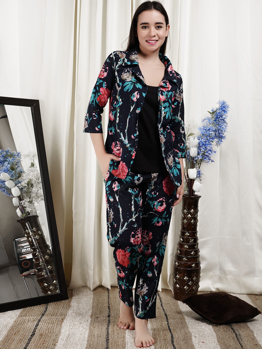 

ALLEN WEAVE Women Floral Printed Night suit, Black