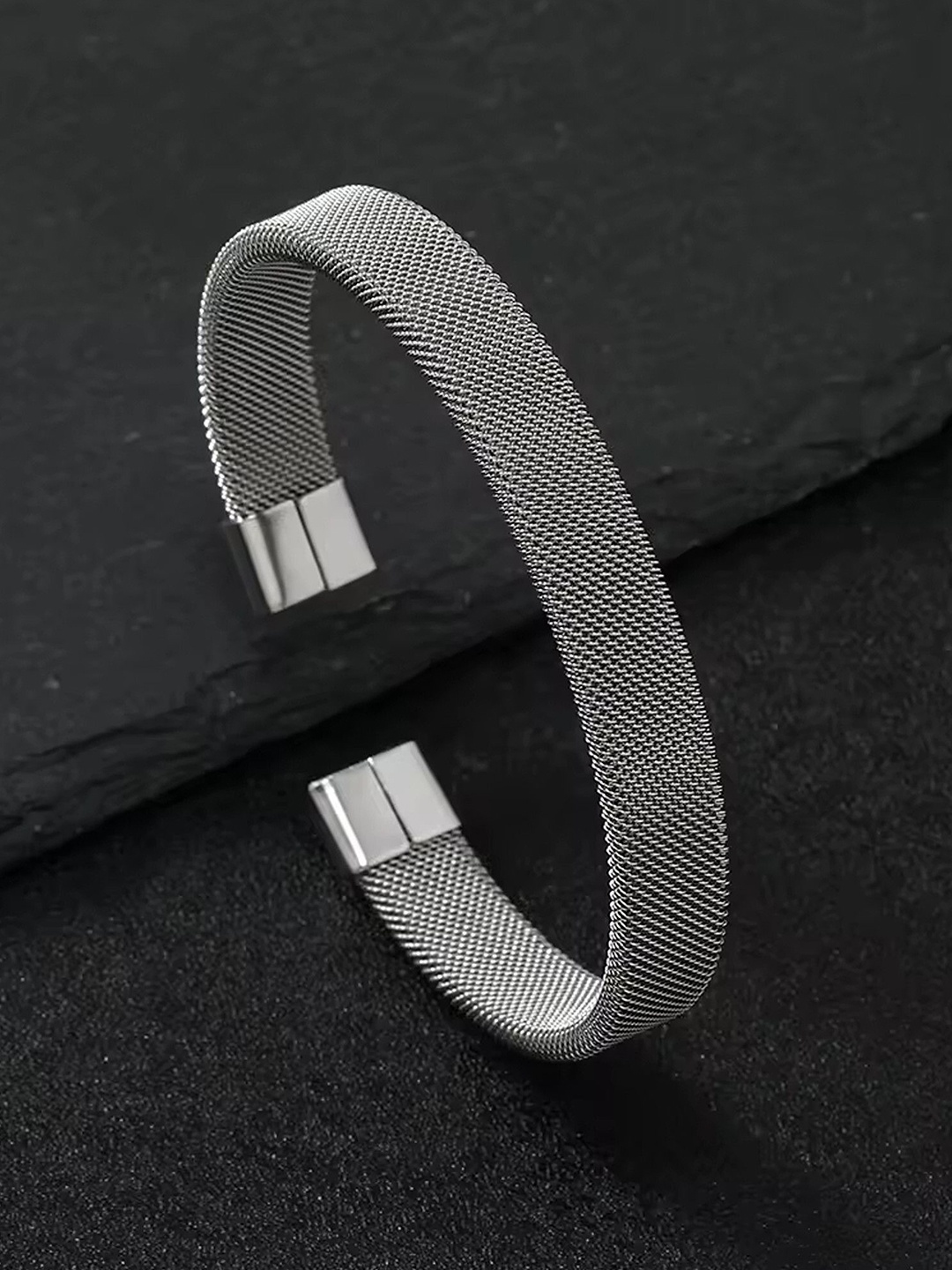 

Lila Men Stainless Steel Cuff Bracelet, Silver