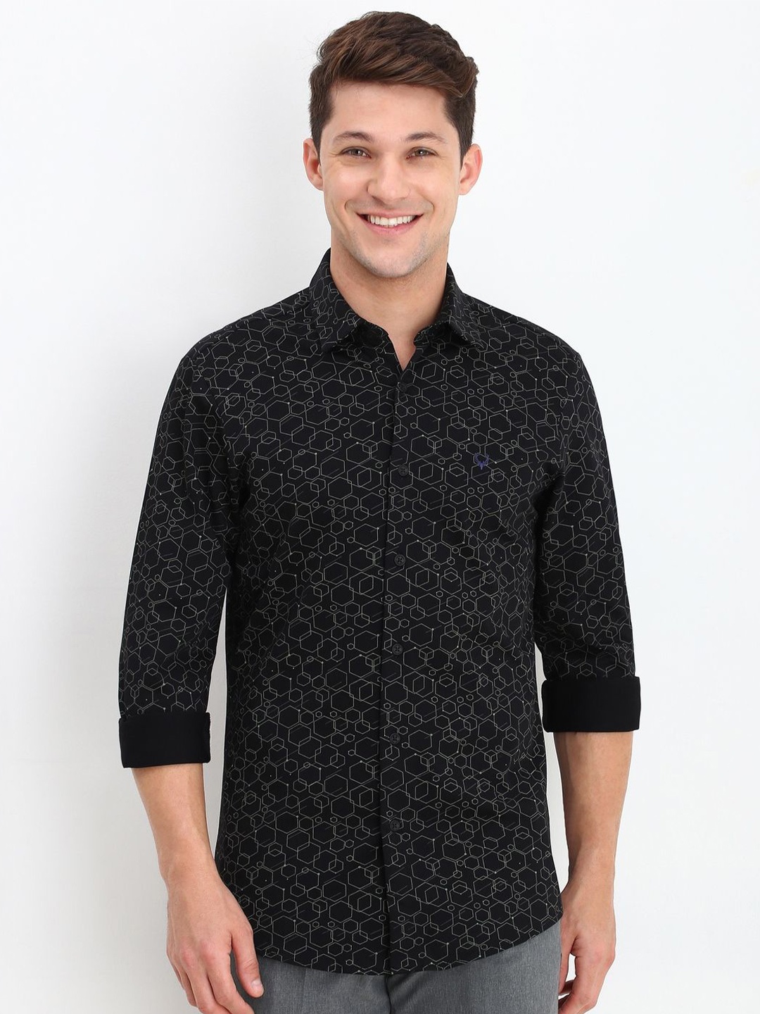 

Allen Solly Men Spread Collar Geometric Printed Cotton Slim Fit Casual Shirt, Black