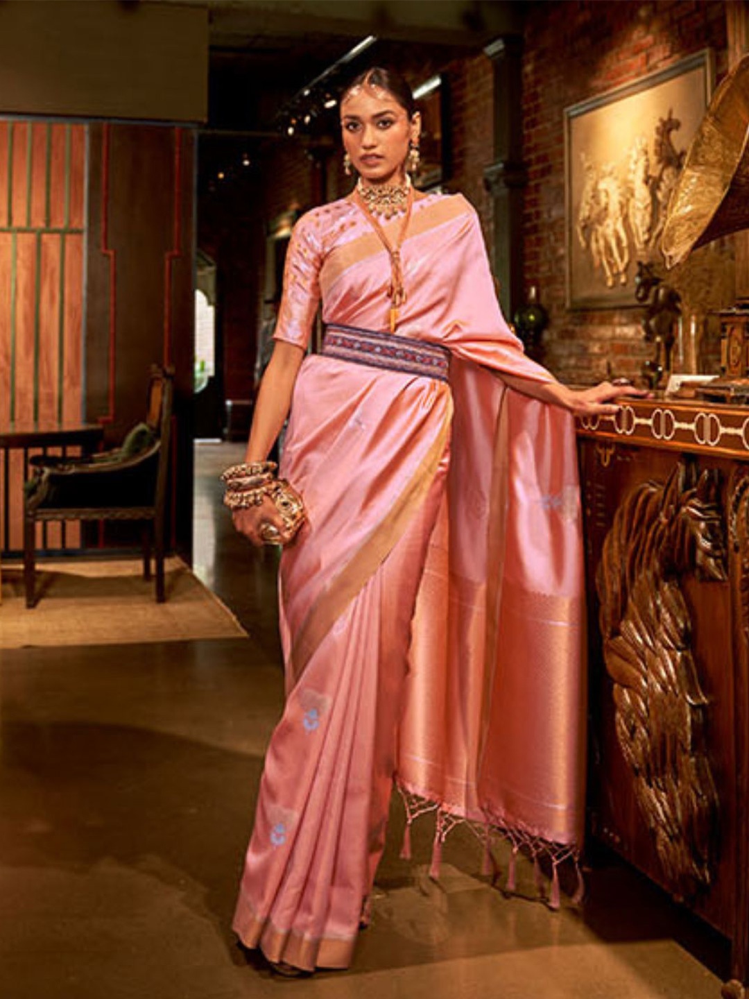 

ODETTE Woven Design Zari Saree, Pink