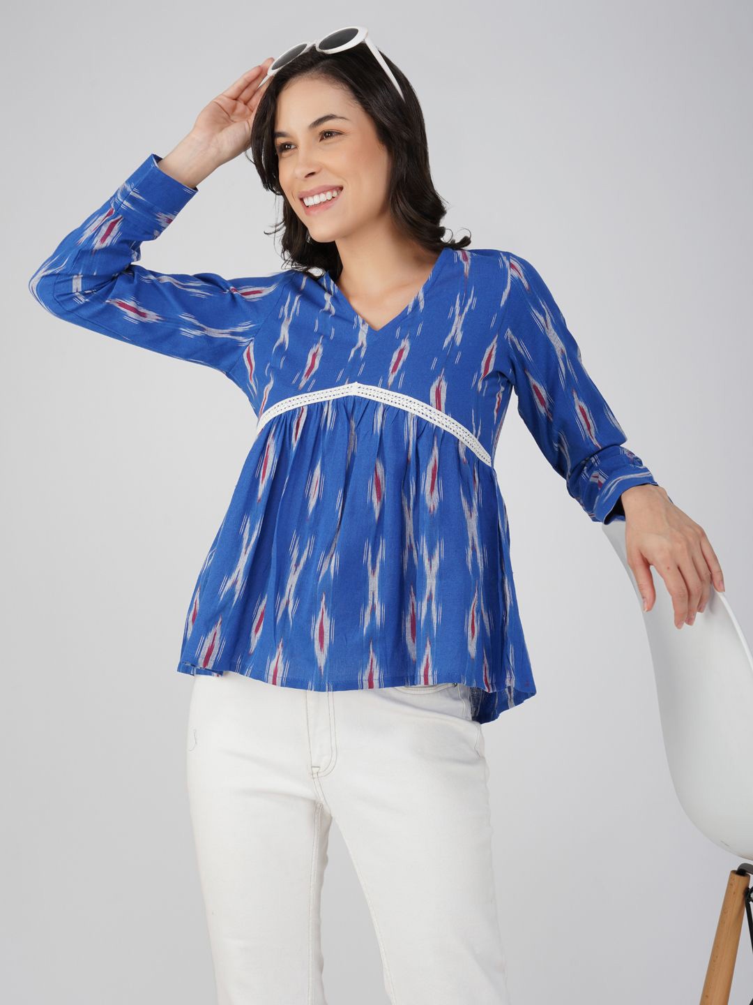 

Vastraa Fusion Women Ethnic Motifs Printed V-Neck Cotton Top, Blue