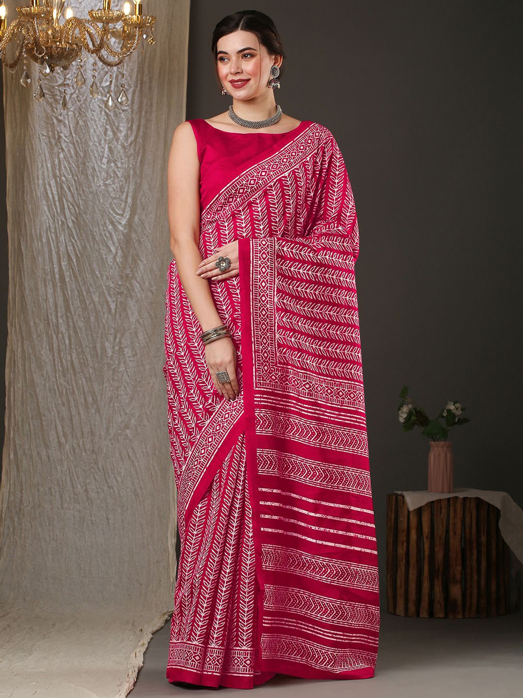 

KALINI Floral Printed Dabu Saree, Pink