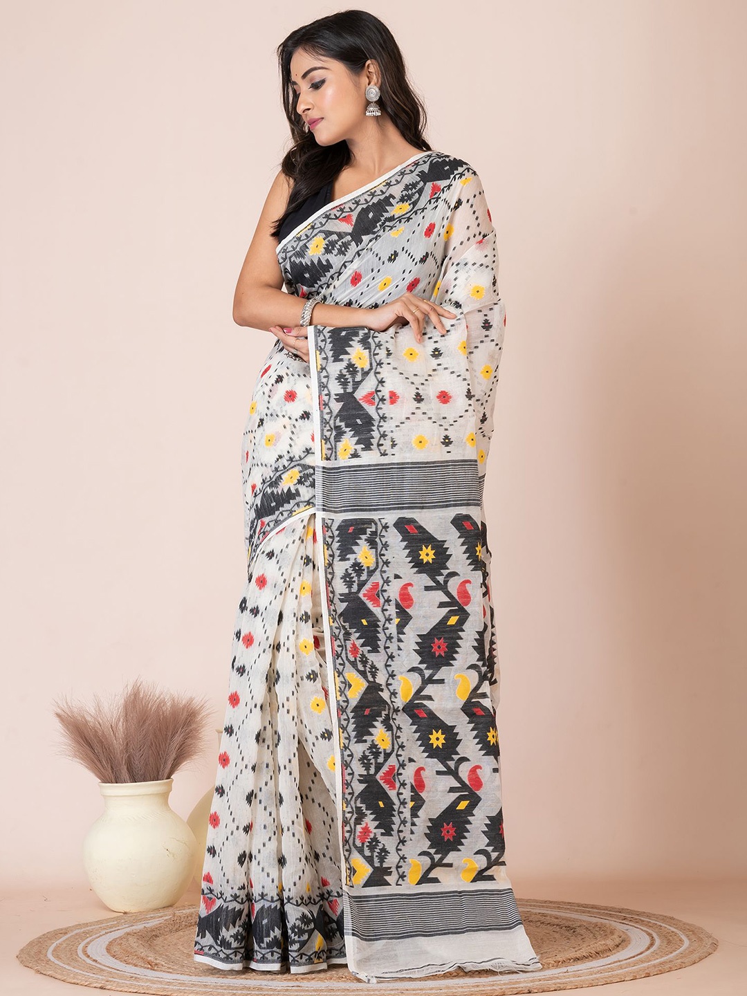 

HOUSE OF ARLI Woven Design Pure Cotton Jamdani Saree, Off white