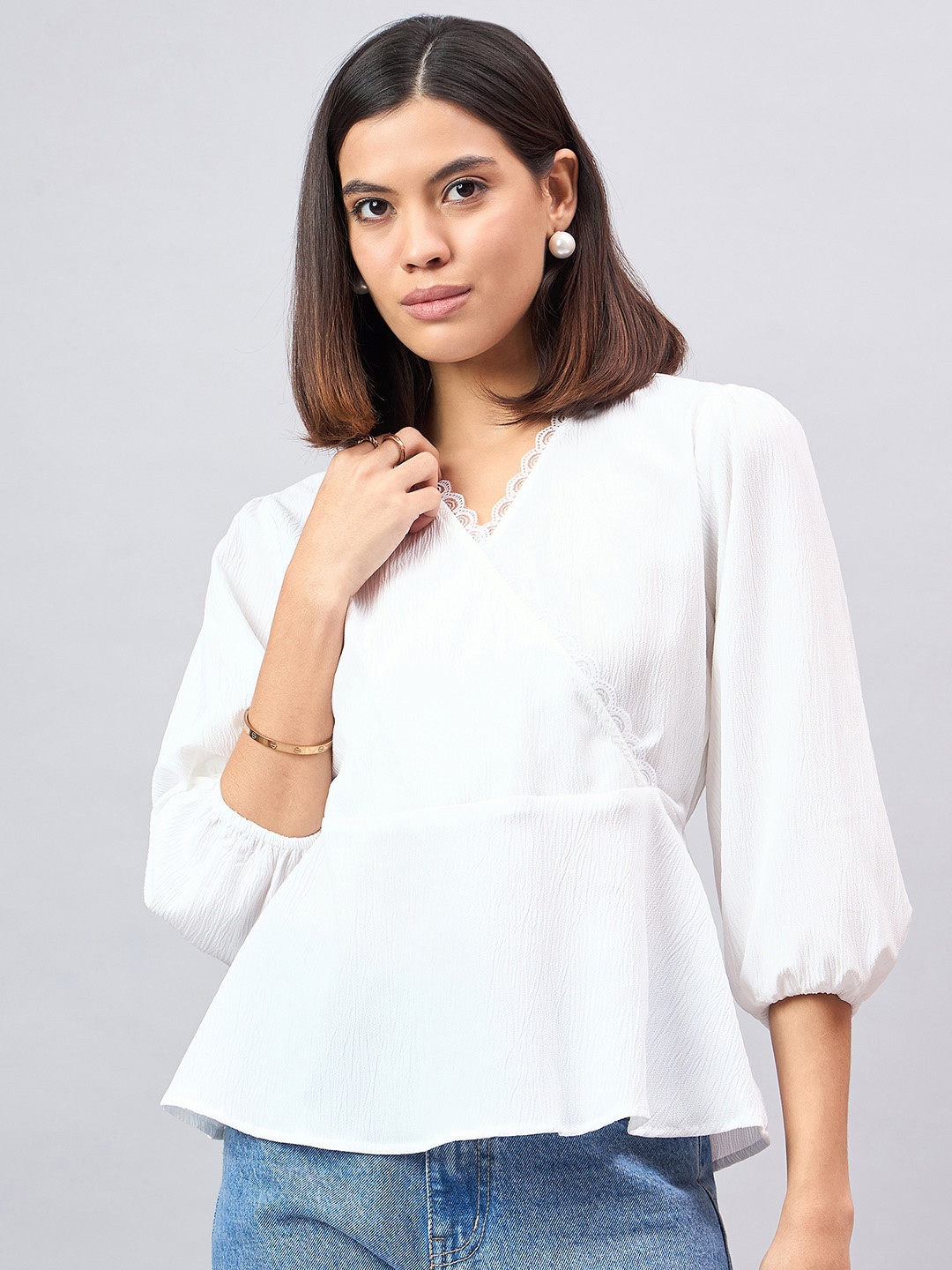 

Style Quotient Women Solid V-Neck Top, White