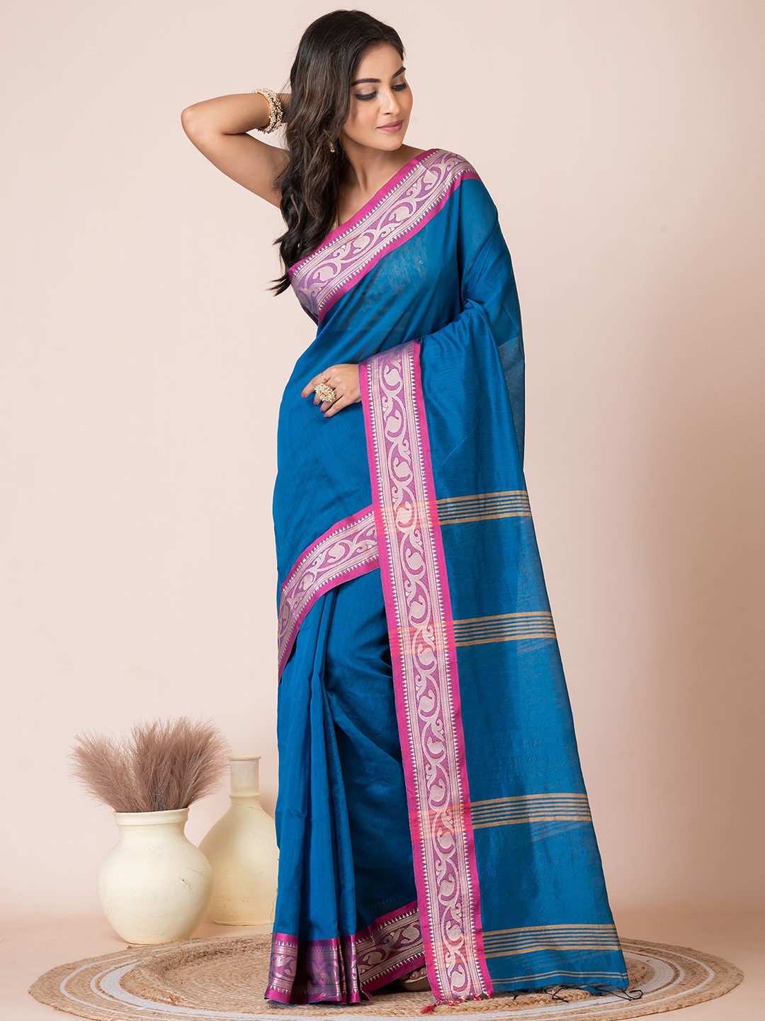 

HOUSE OF ARLI Silk Cotton Saree, Blue