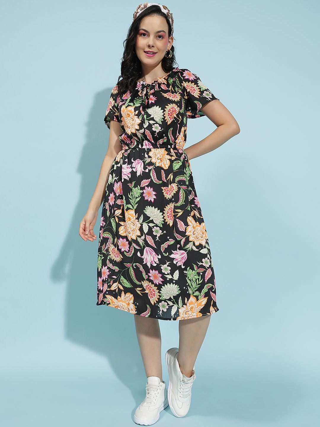 

Oxolloxo Women Floral Printed Tie-Knot Detail Elasticated Fit & Flare Dress, Black