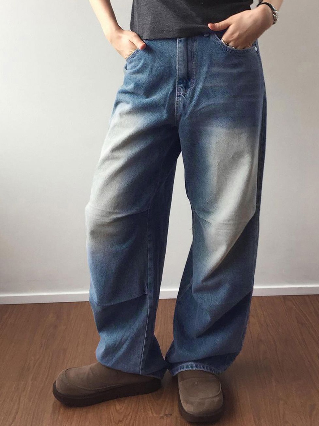 

StyleCast Women Relaxed Fit Heavy Fade Jeans, Blue