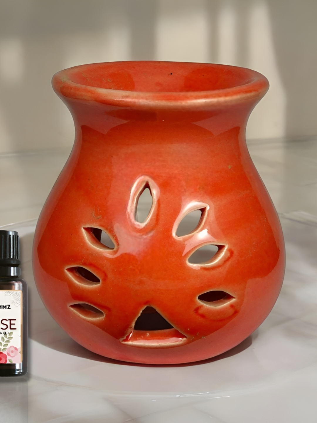 

Brahmz Red 3 Pieces Candle Buddha Head With Tealights & Rose Oil Ceramic Aroma Diffusers