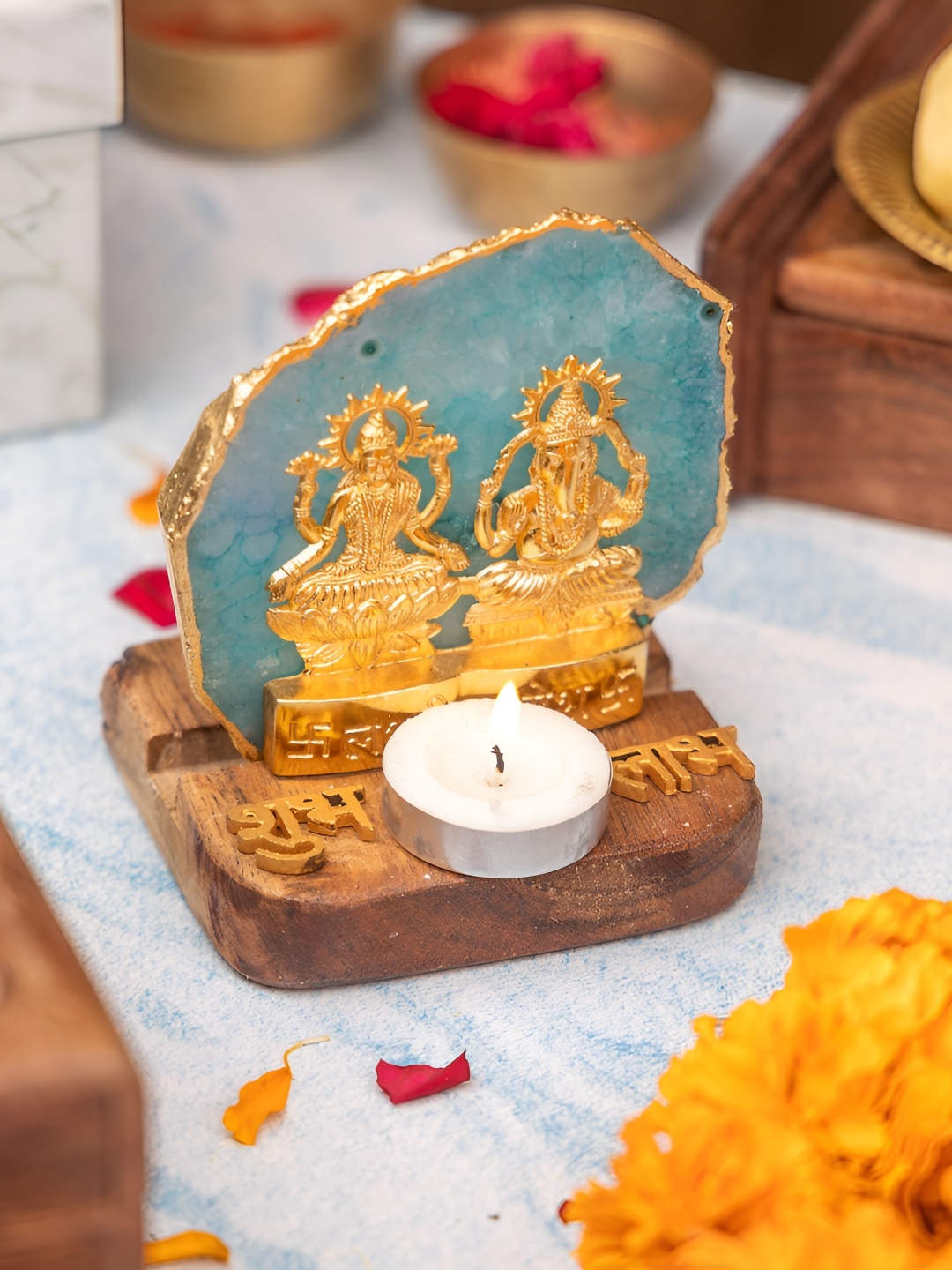 

HOMEARTE Green & Gold-Toned Laxmi Ganesha Gayatri Mantra Stoneware Tealight Holder