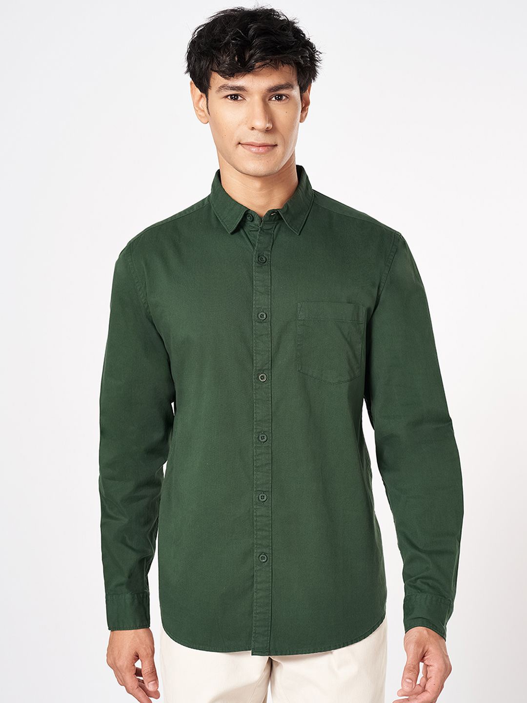 

BYFORD by Pantaloons Men Original Spread Collar Solid Cotton Slim Fit Casual Shirt, Olive