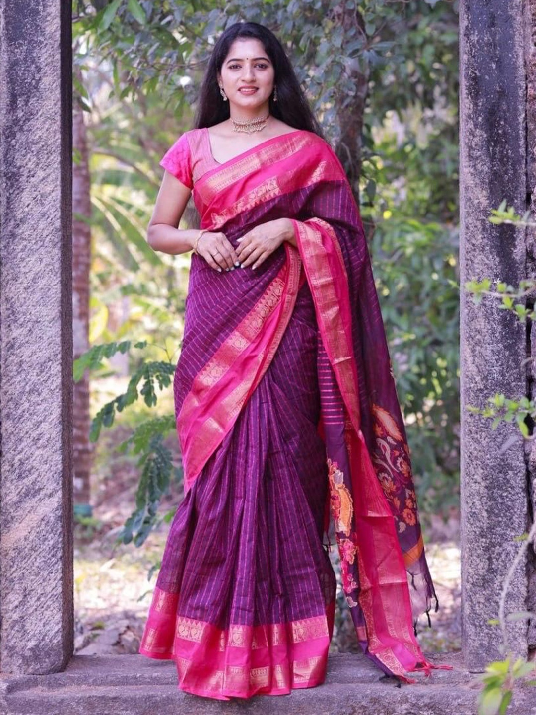 

revika Woven Design Zari Pure Silk Kanjeevaram Saree, Purple