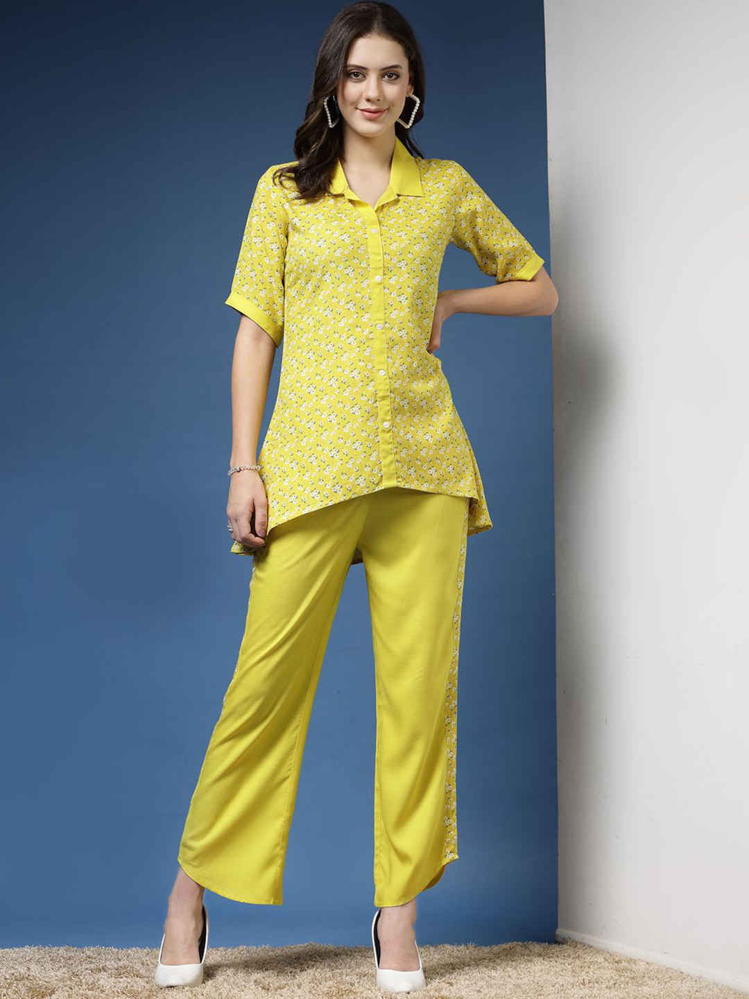 

DAEVISH Floral Printed Shirt With Trousers, Lime green