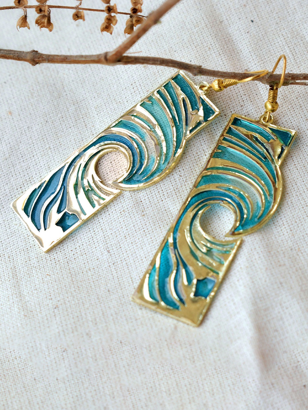 

BeAbhika Gold Plated Stainless Steel Drop Earrings