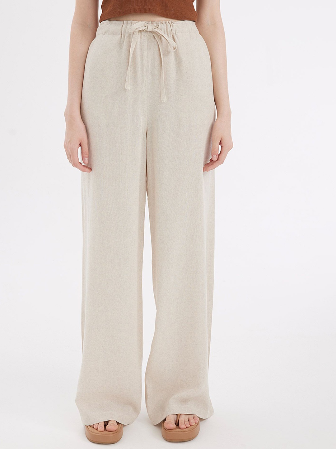 

DeFacto Women Solid Trouser, Off white