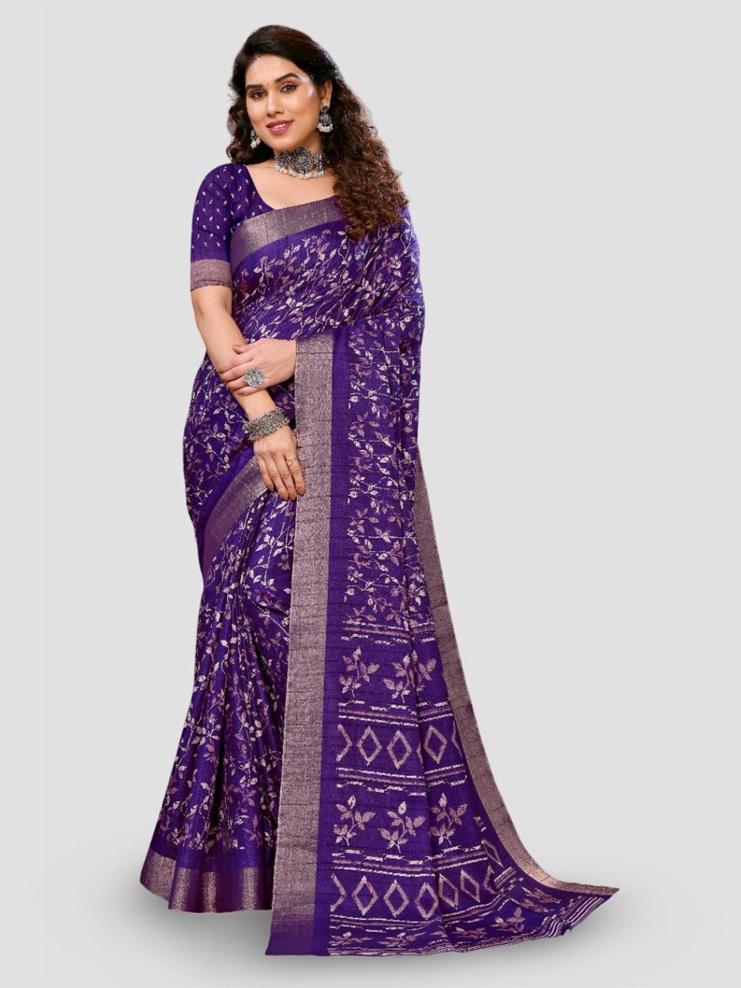 

saretramall Floral Printed Zari Maheshwari Saree With Blouse Piece, Purple
