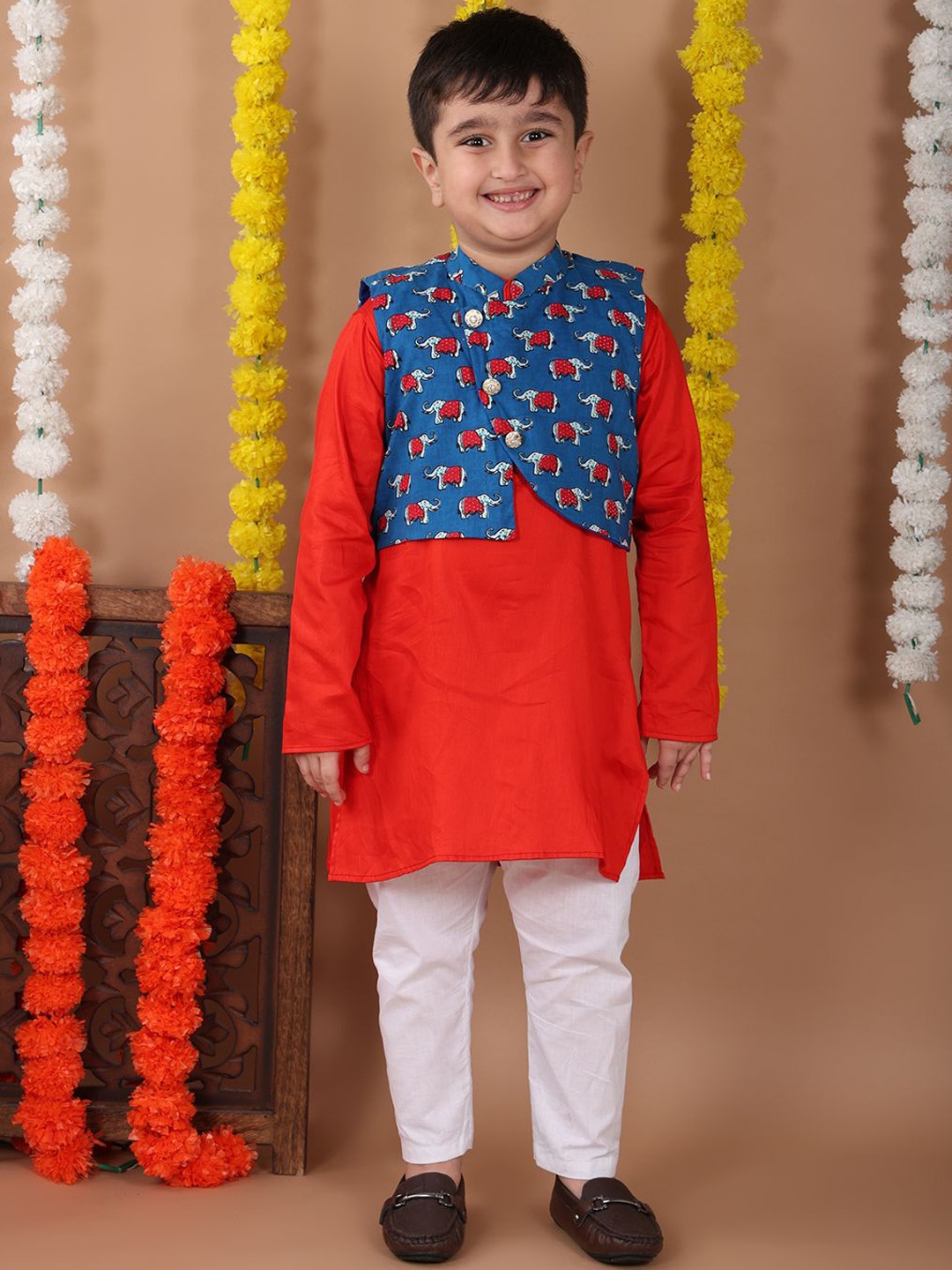 

Here&Now X Kinder Kids Boys Pure Cotton Kurta With Pyjamas & jacket, Red