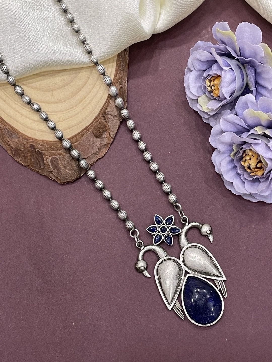

Digital Dress Room Brass Silver-Plated Peacock Flower Oxidised Necklace