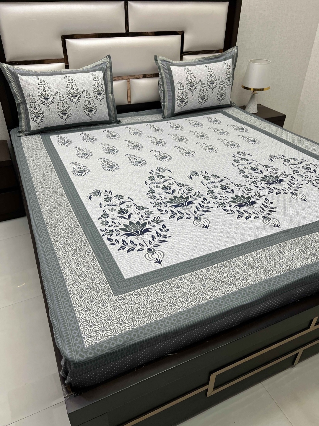 

Pure Decor Lifestyle Grey Ethnic Motifs 240 TC King Bedsheet With 2 Pillow Covers