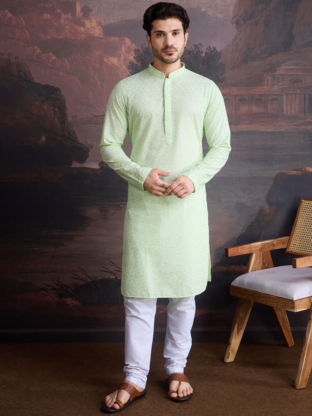 

House of Pataudi Floral Embroidered Chikankari Straight Kurta With Pyjama, Green