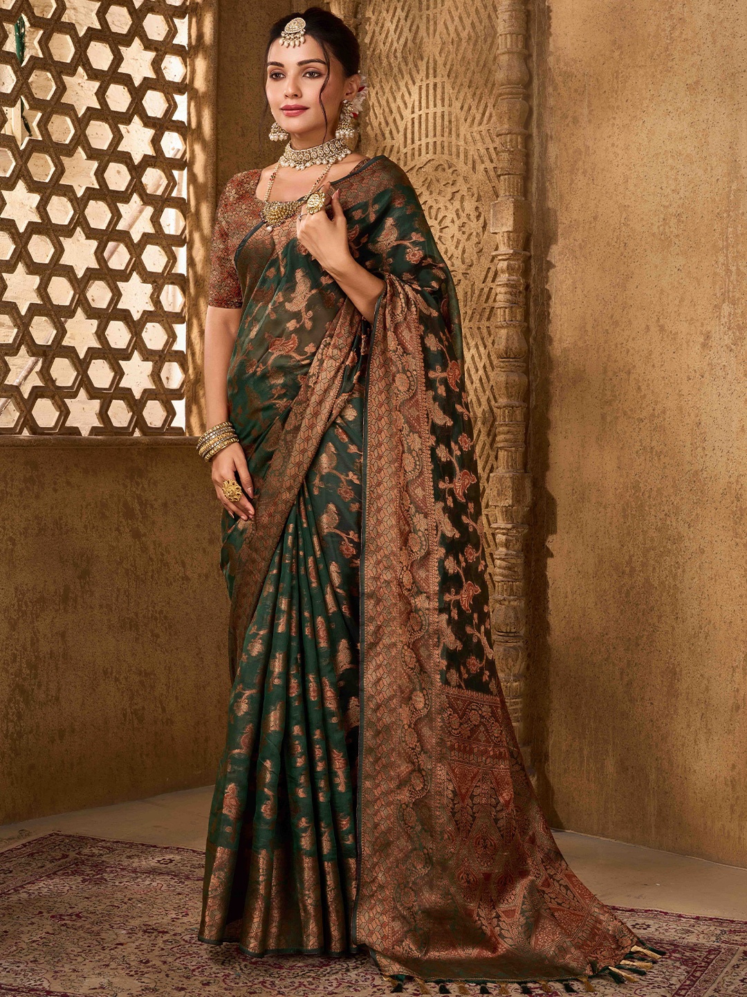 

KALINI Woven Design Zari Organza Banarasi Saree, Green