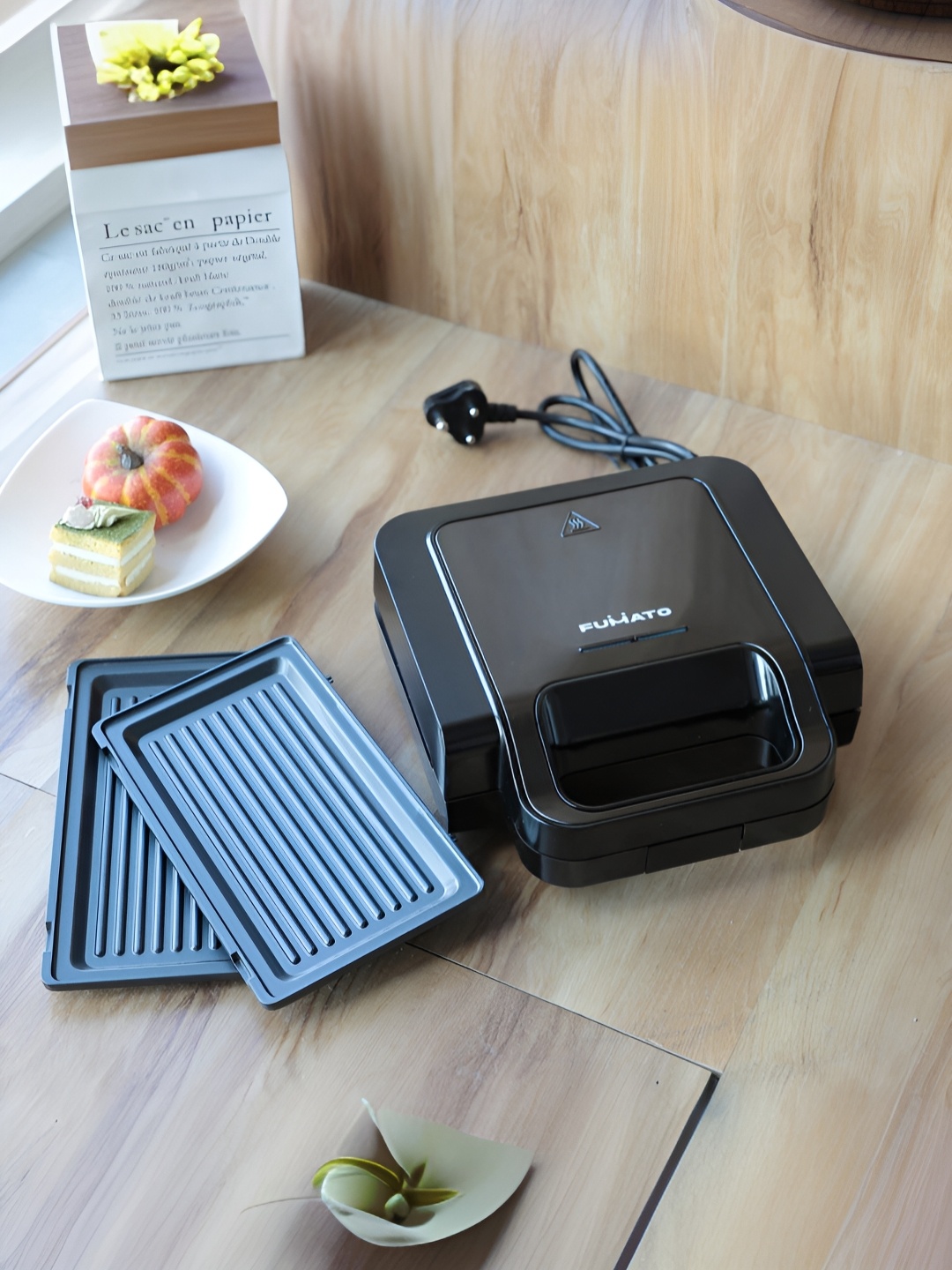 

The Better Home Fumato Black 2 Slices Non Stick Sandwich Maker
