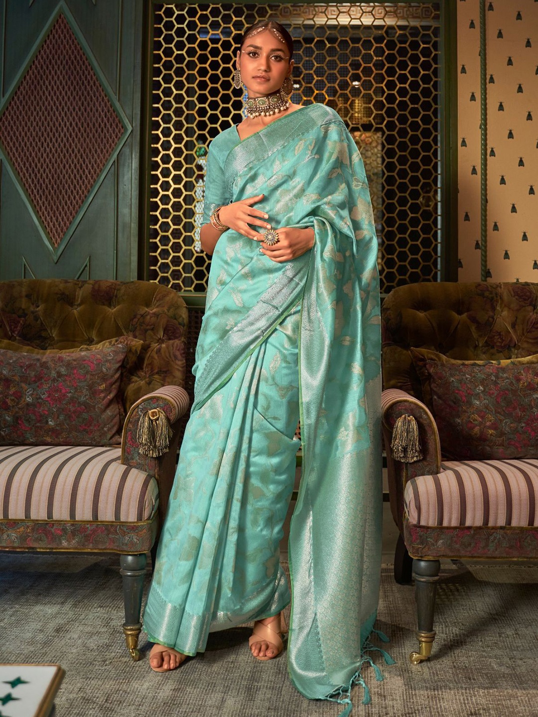 

ODETTE Woven Design Zari Saree, Sea green