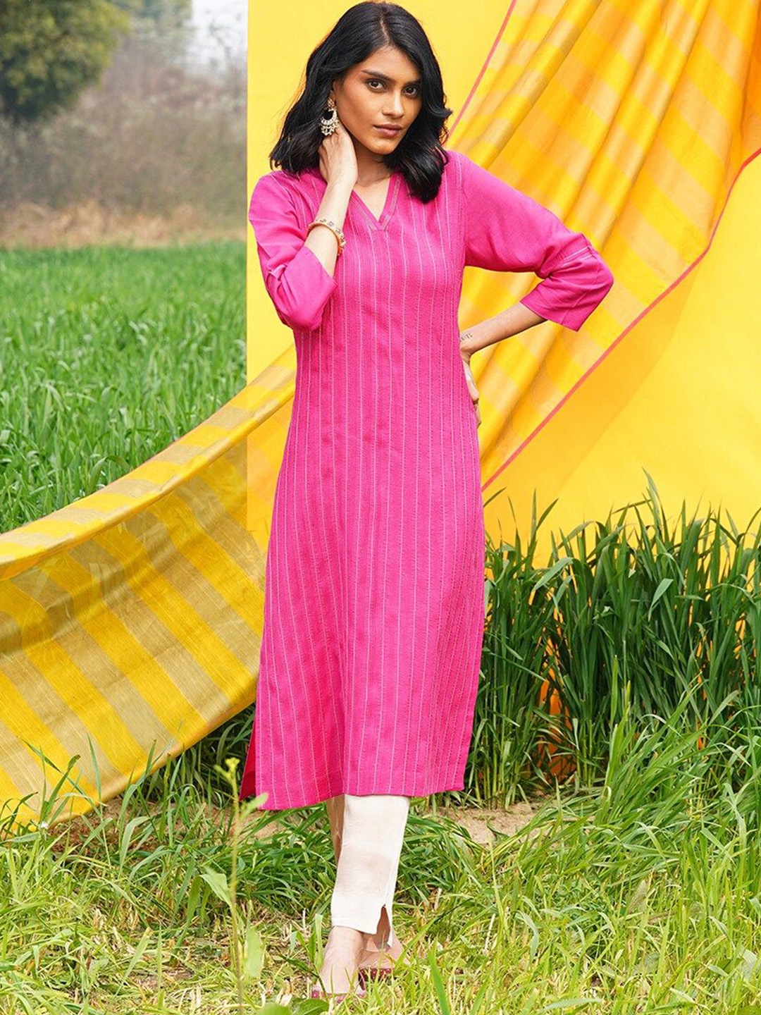 

JAYPORE Striped Thread Work V-Neck Straight Kurta, Pink