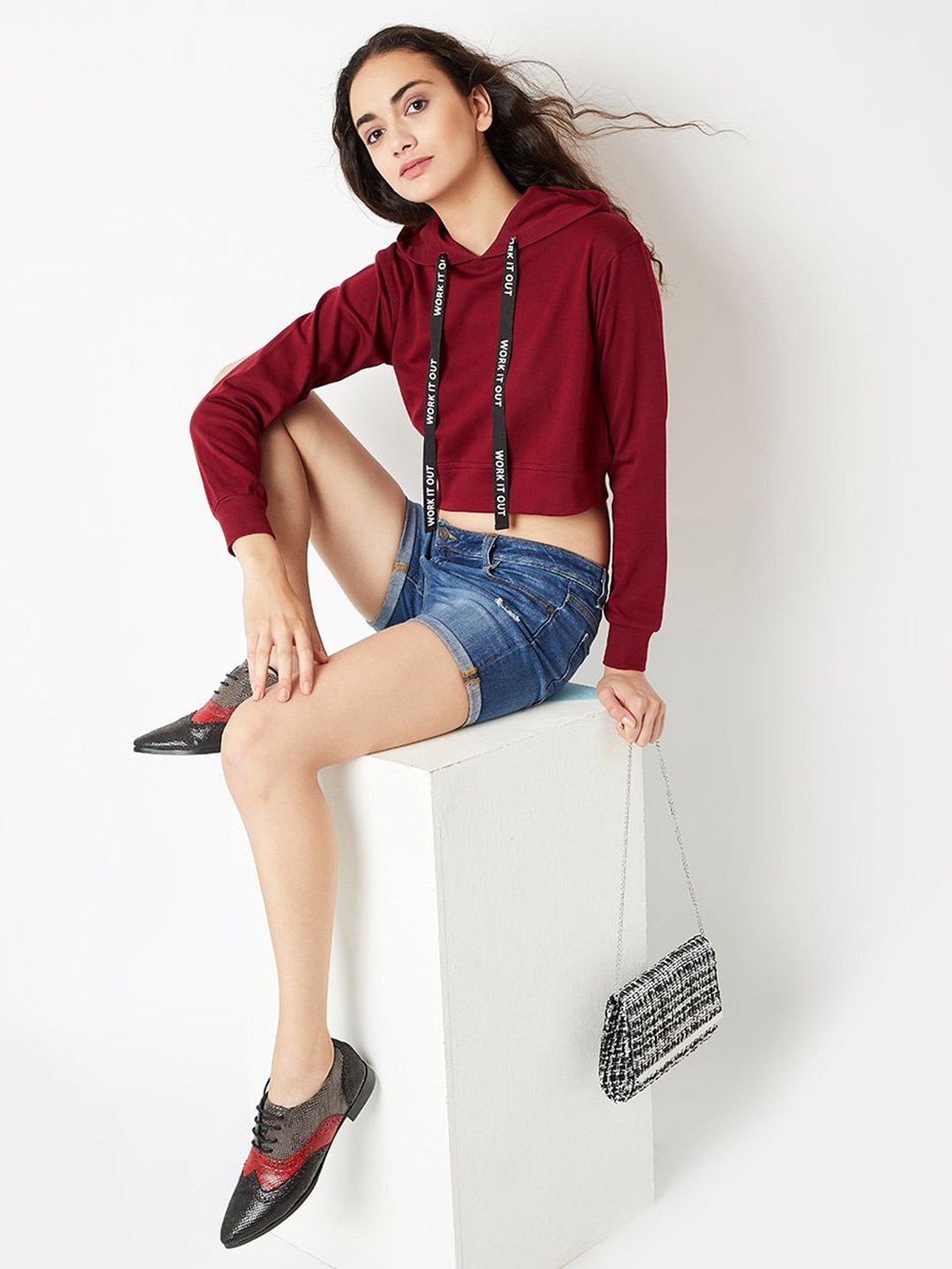 

BAESD Women Solid Round Neck Full Sleeve Cropped Sweatshirt, Maroon