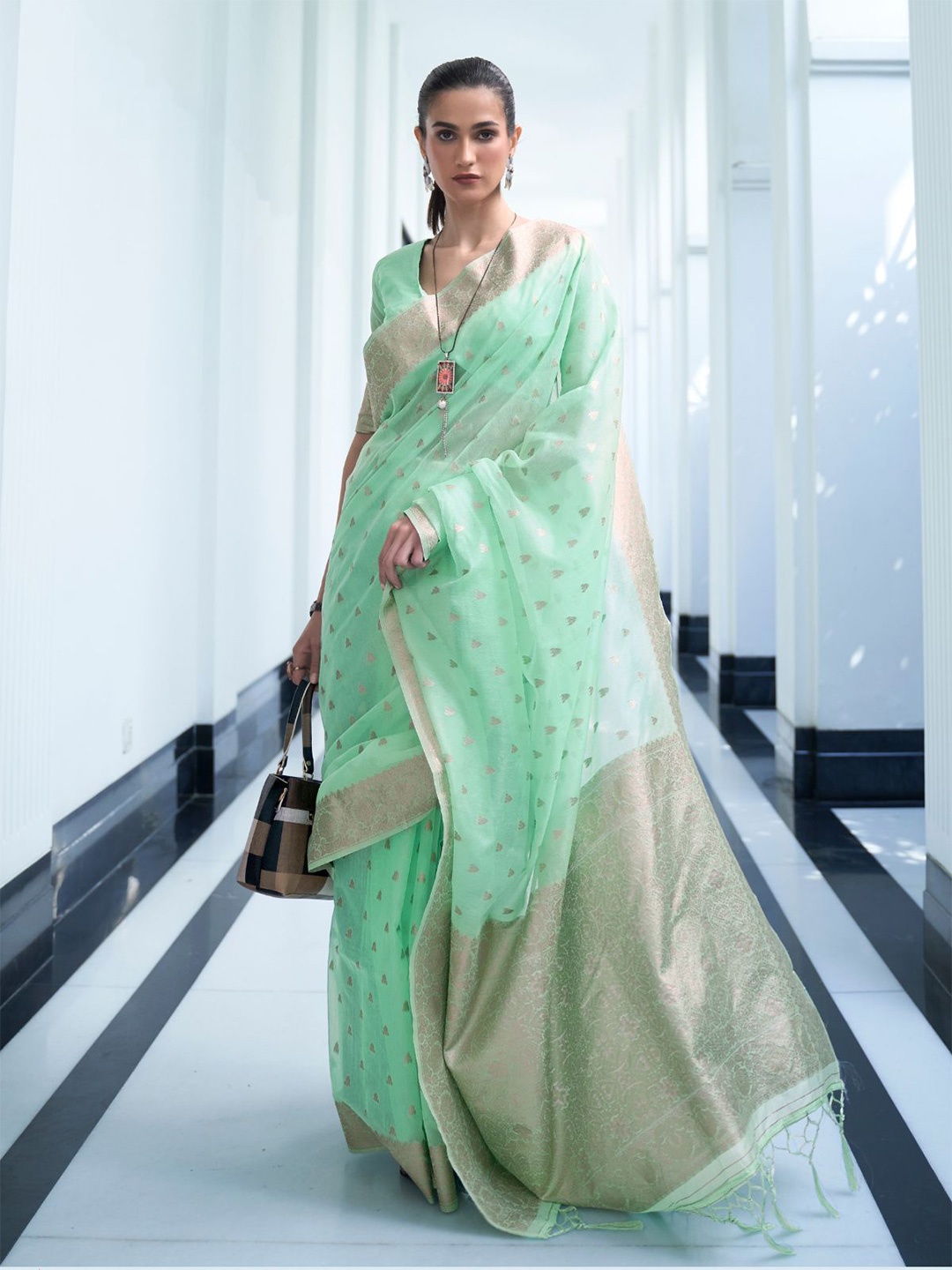 

ODETTE Woven Design Zari Saree, Green