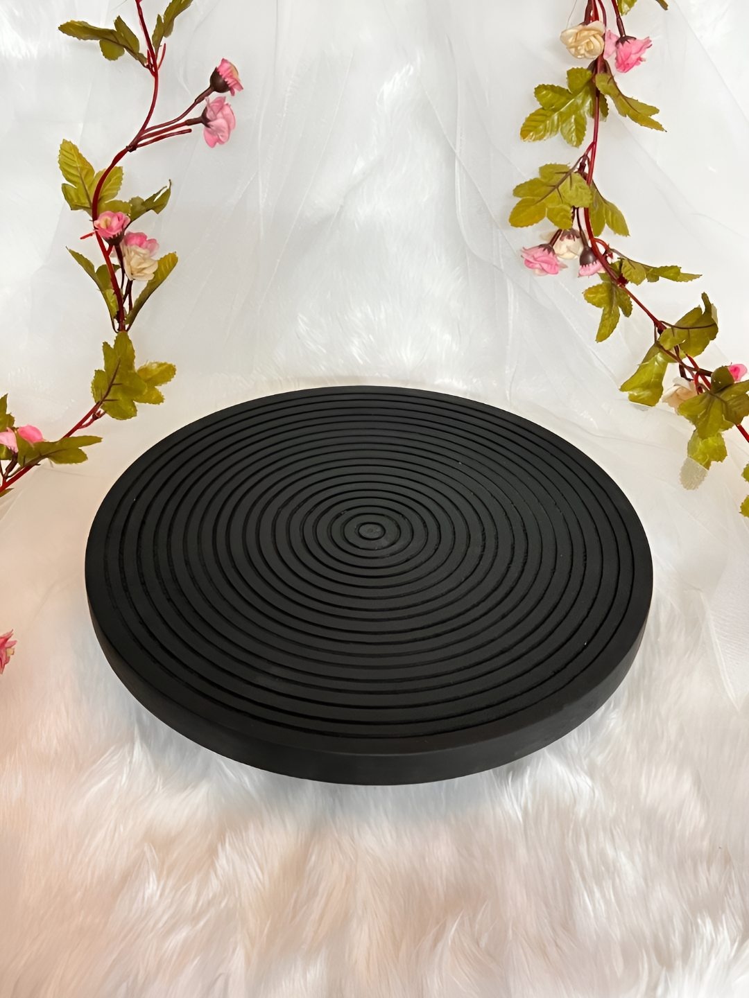 

Timaya's Decor Swirly Black Wooden Food Platter