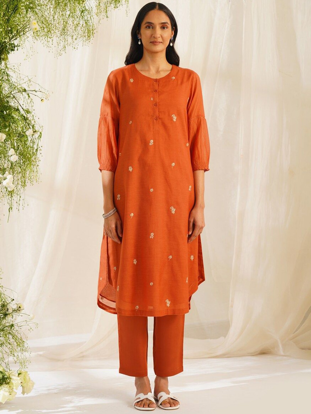 

JAYPORE Floral Embroidered Puff Sleeves Cotton Silk A-Line Kurta, Rust