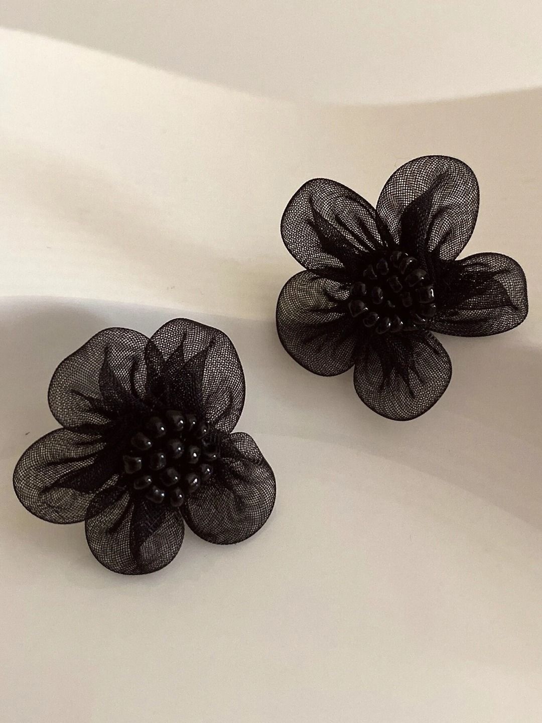 

KRENOZ Floral Studs Earrings, Black