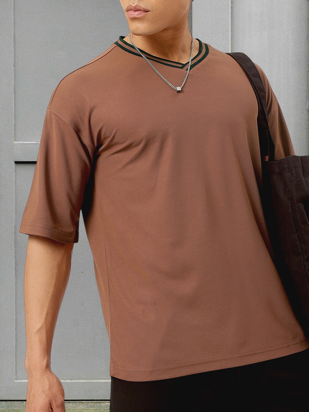 

Kook N Keech Urban Explorer Drop-Shoulder Sleeves Oversized T-shirt, Brown