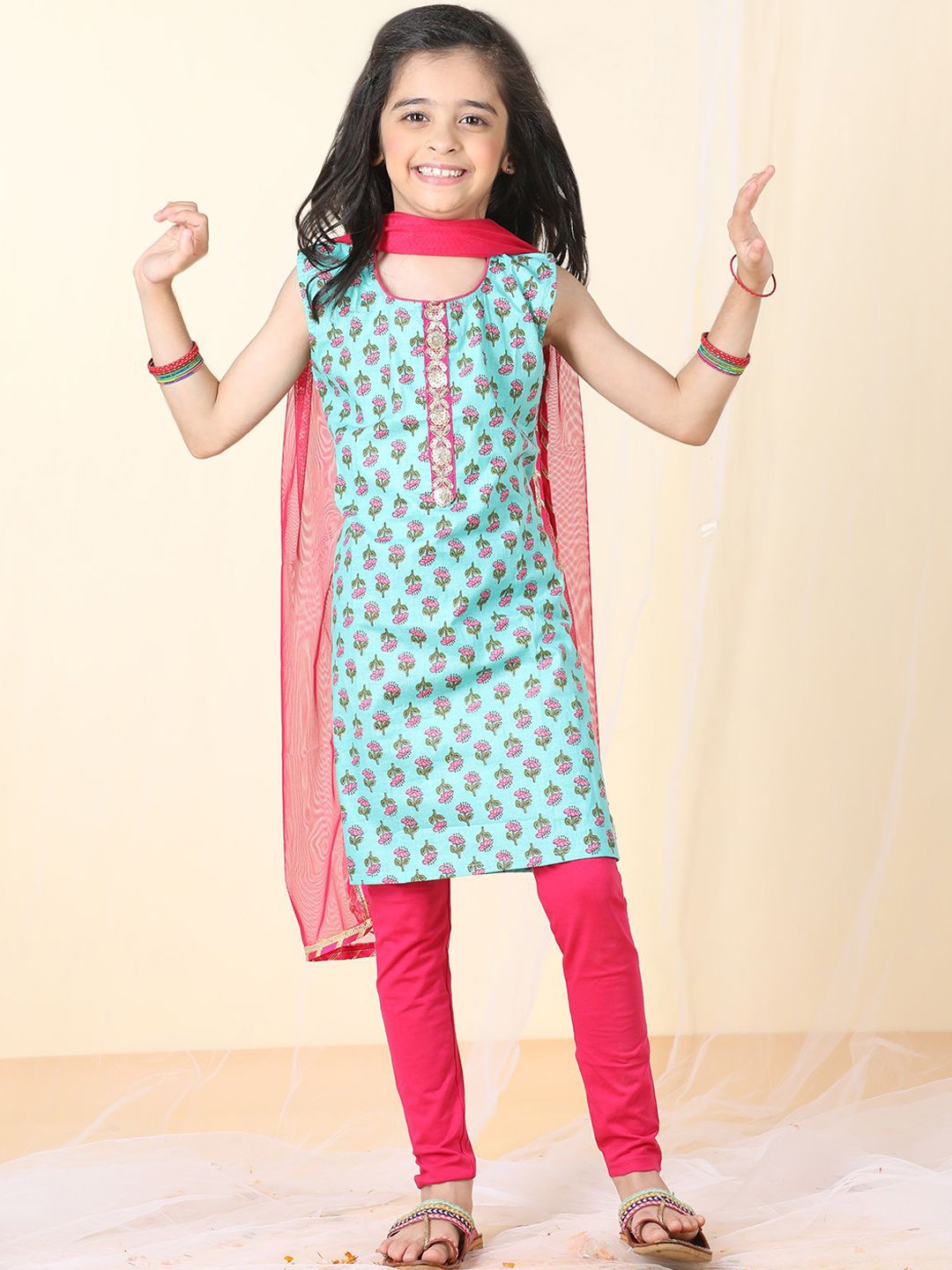 

Here&Now X Kinder Kids Girls Floral Printed Round Neck Pure Cotton Kurta Set, Blue