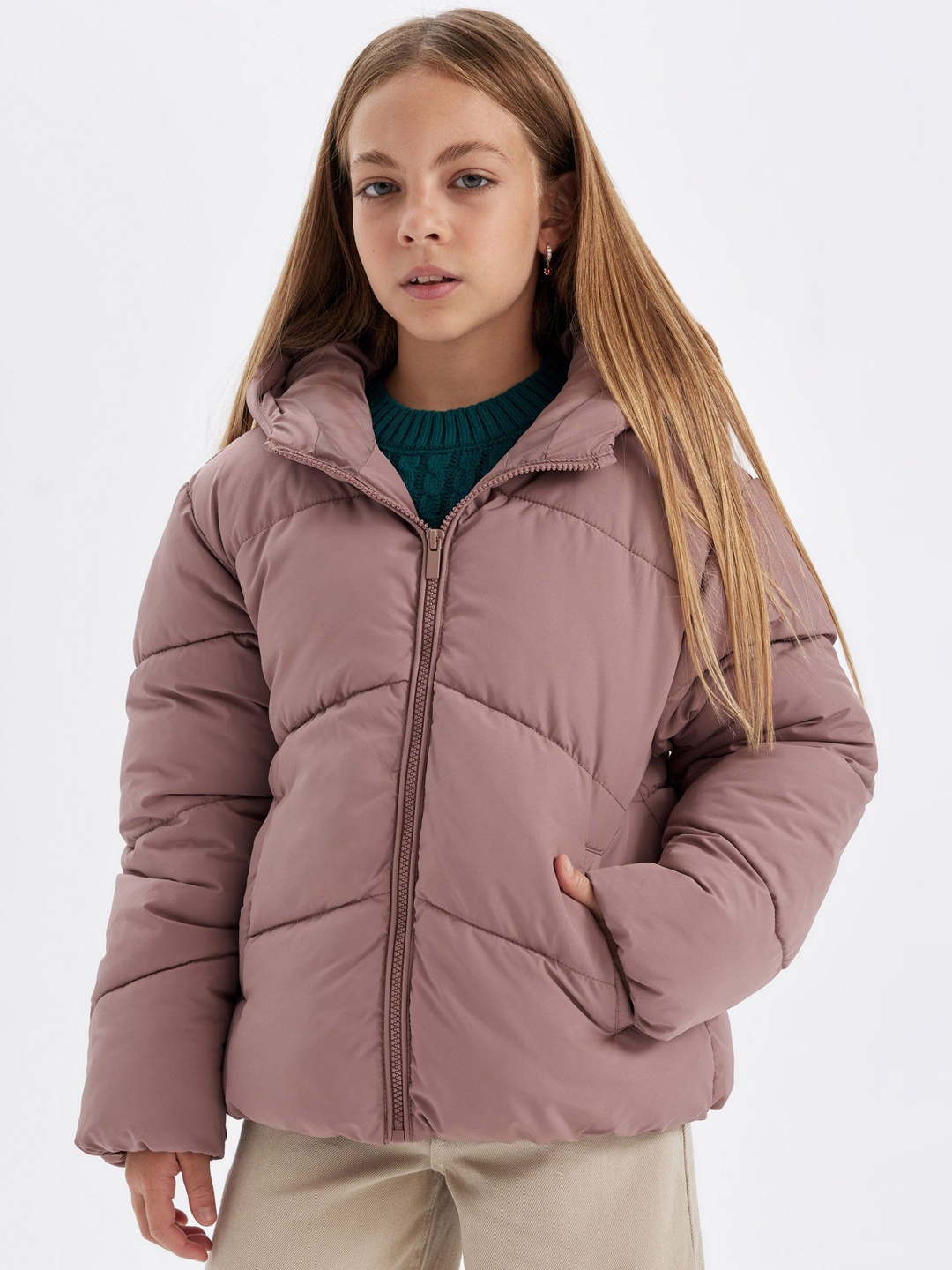 

DeFacto Girls Colourblocked Padded Jacket, Na