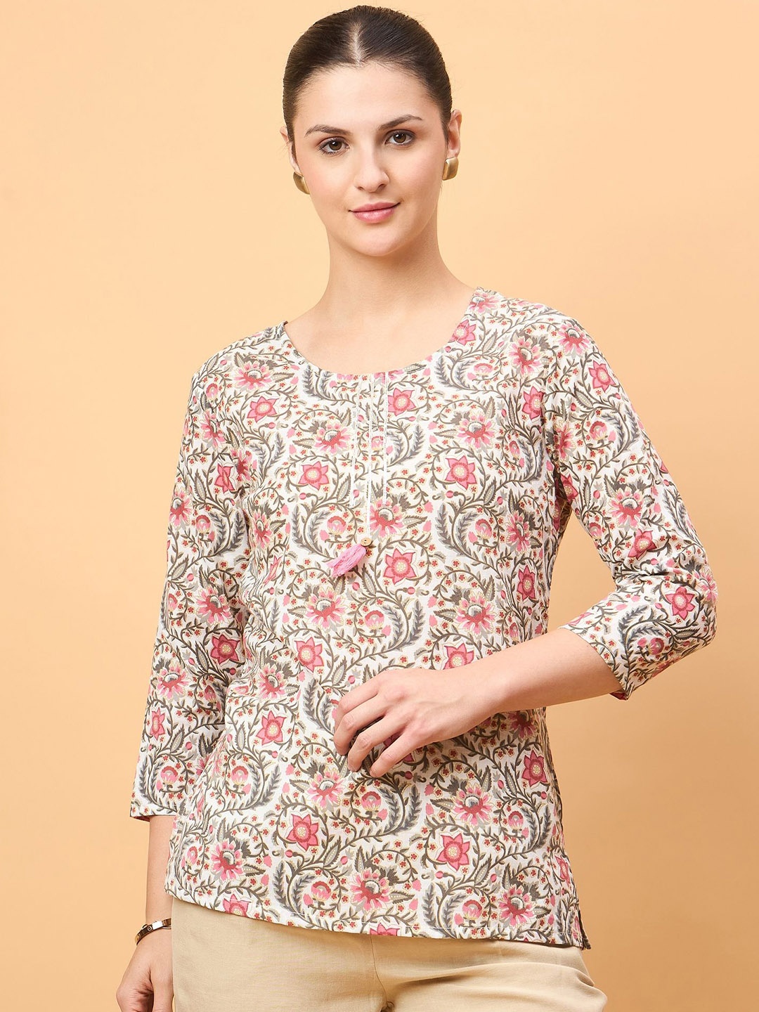 

NEESH Women Floral Printed Round Neck Top, Pink
