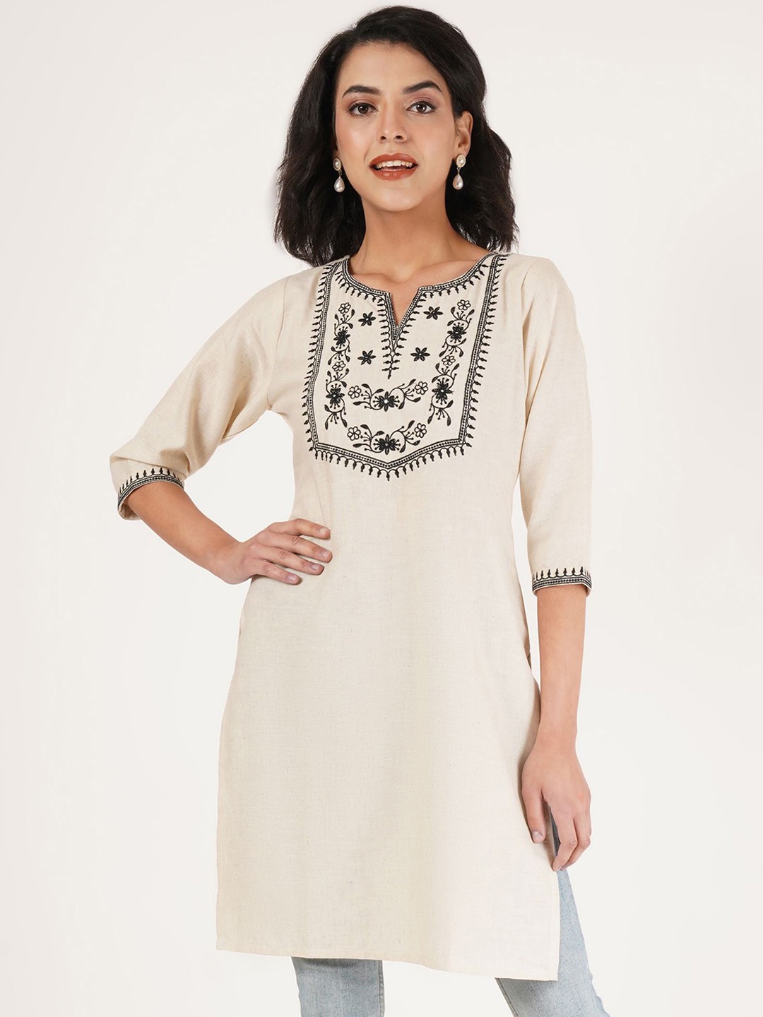

Brownverse Floral Embroidered Notch Neck Thread Work Cotton A-Line Short Kurti, Off white